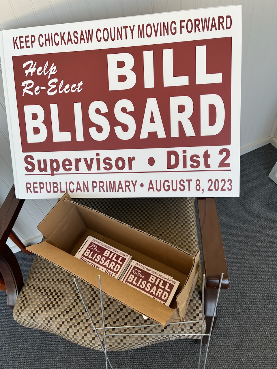 Political campaign yard sign with custom message for elections